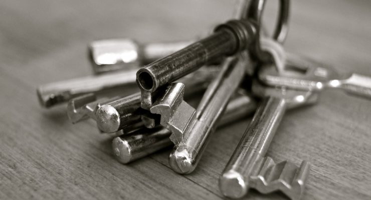 key-metal-home-security-67609